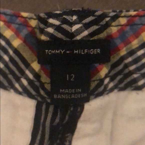 Tommy Hilfiger shorts - Picture 2 of 6